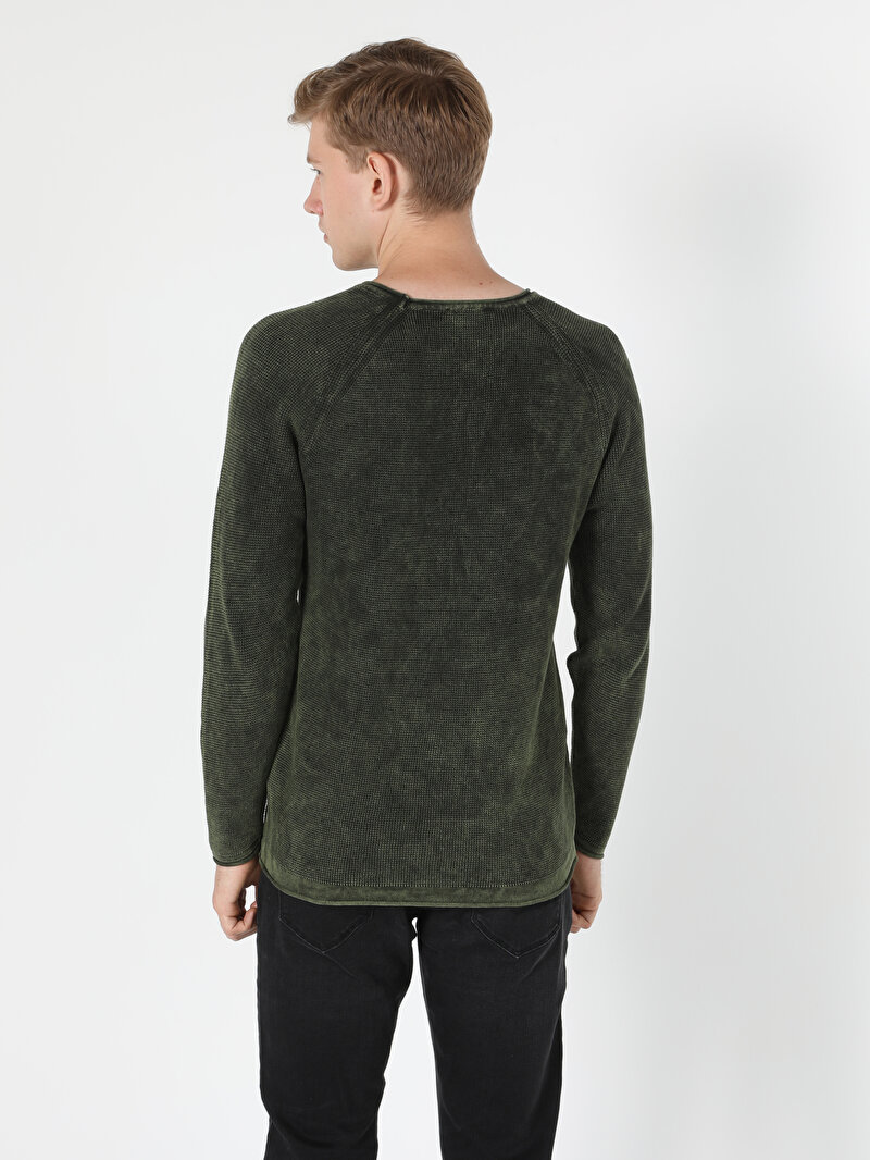 Afișați detalii pentru Pulover Verde Pentru Bărbați Cu Gât Rotund Slim Fit