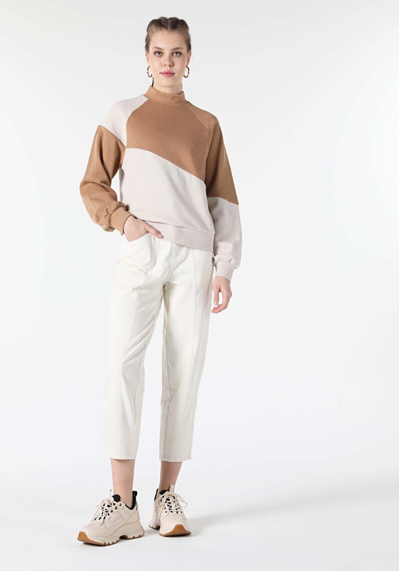 Imagine a Hanorac / Bluza De Dama Bej Regular Fit Cl1057238