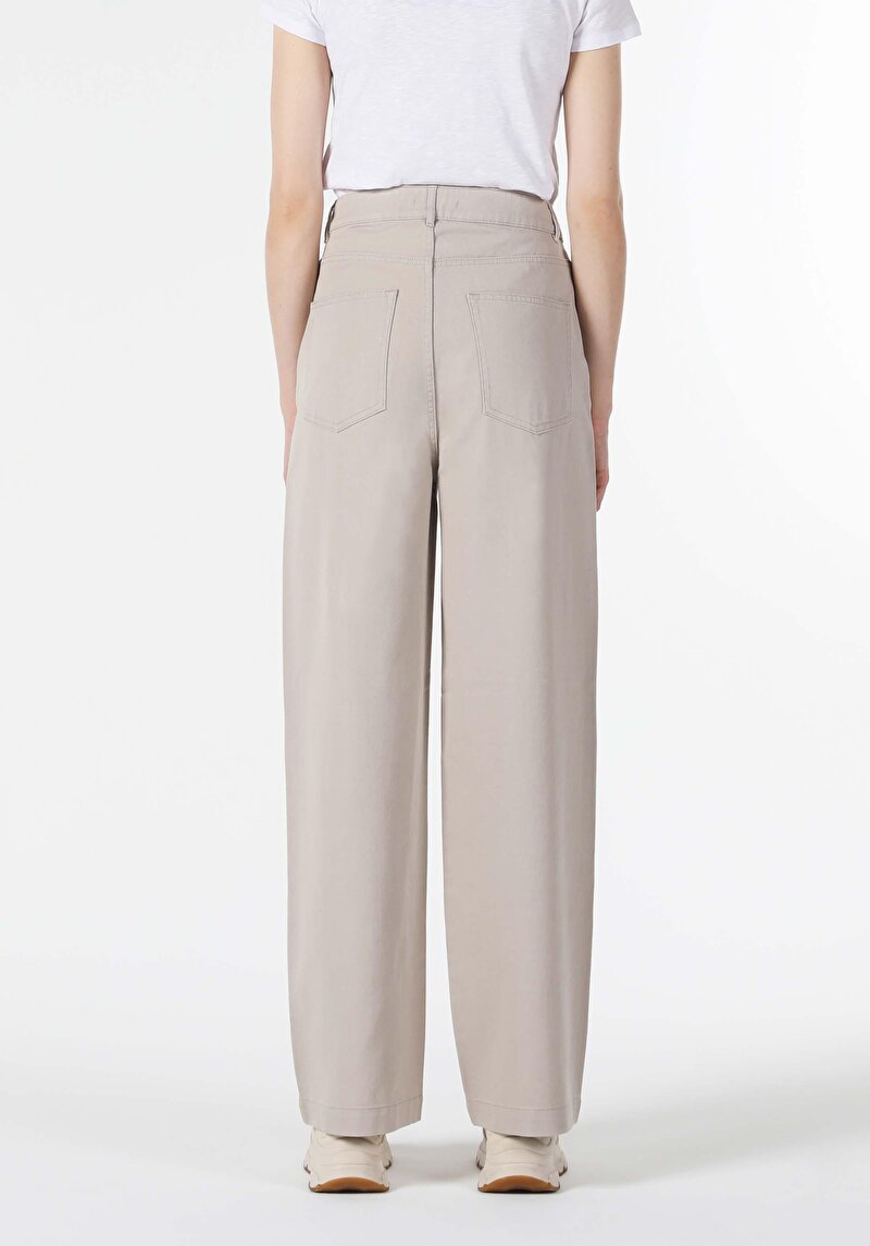 Afișați detalii pentru Pantaloni De Dama Bej Baggy  Cl1057264