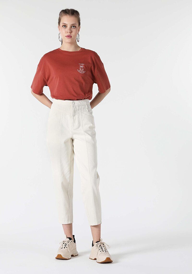 Imagine a Pantaloni De Dama Alb Baggy Fit Cl1057270