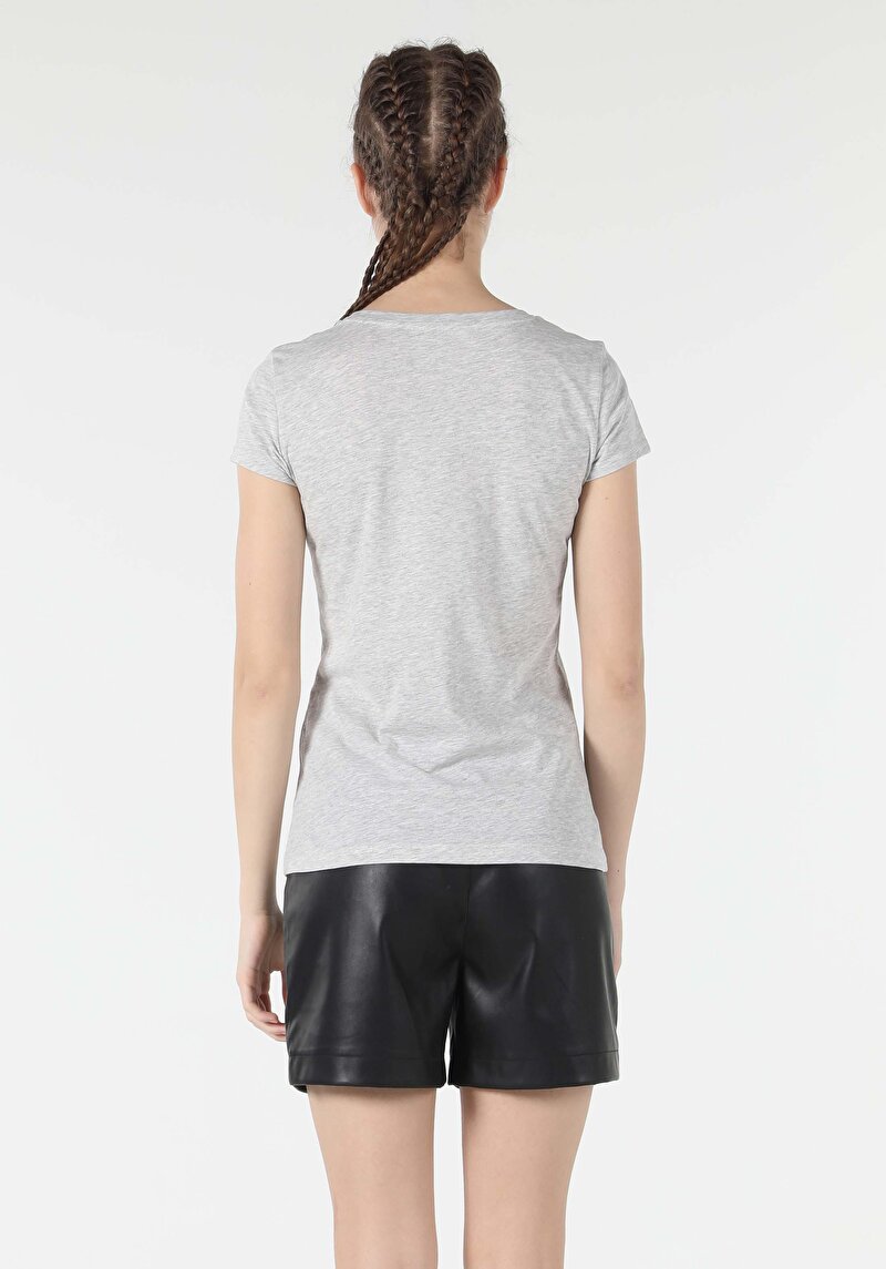 Afișați detalii pentru Regular Fit Round Neck Imprimat Gri Tricou Manșon Scurt Pentru Femei