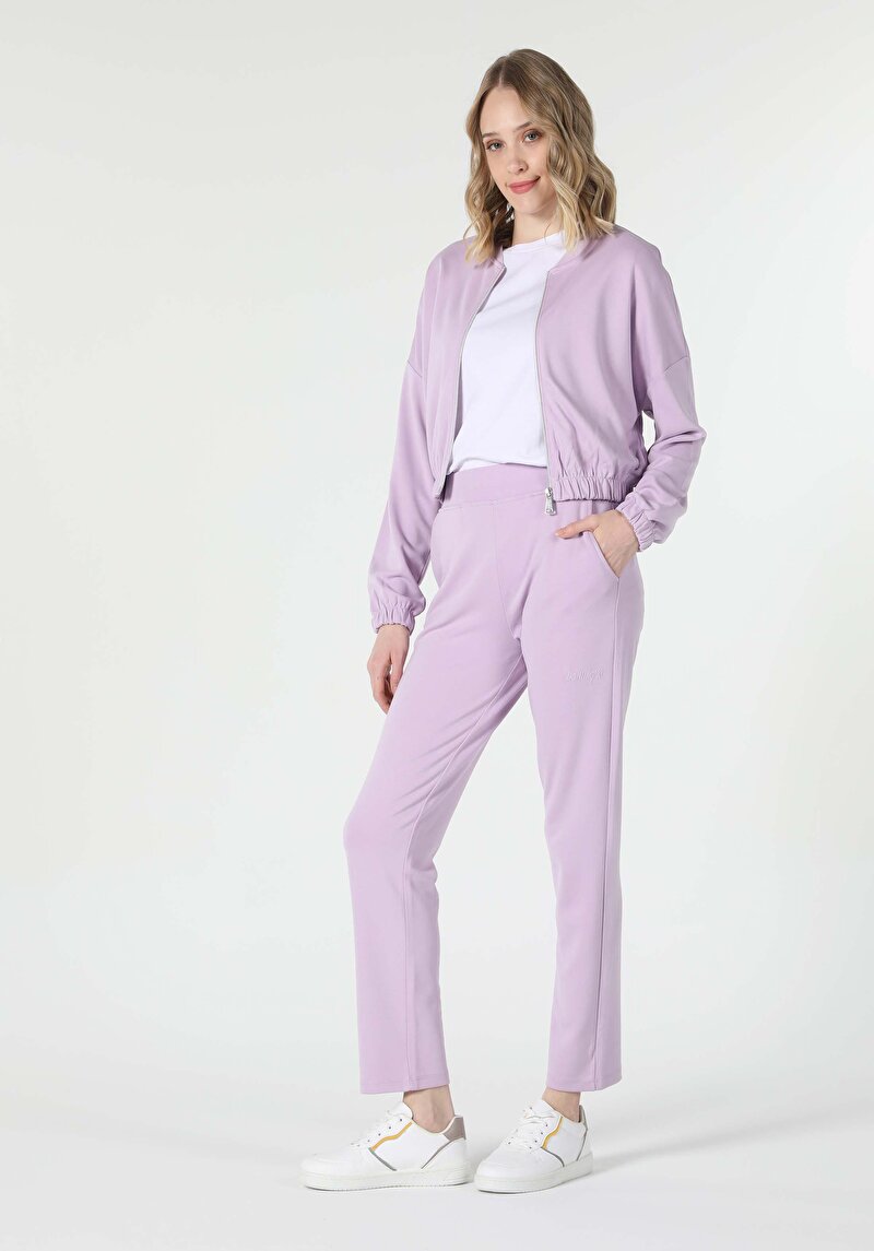 Imagine a Jachetă Violet Pentru Femei Cu Fermoar