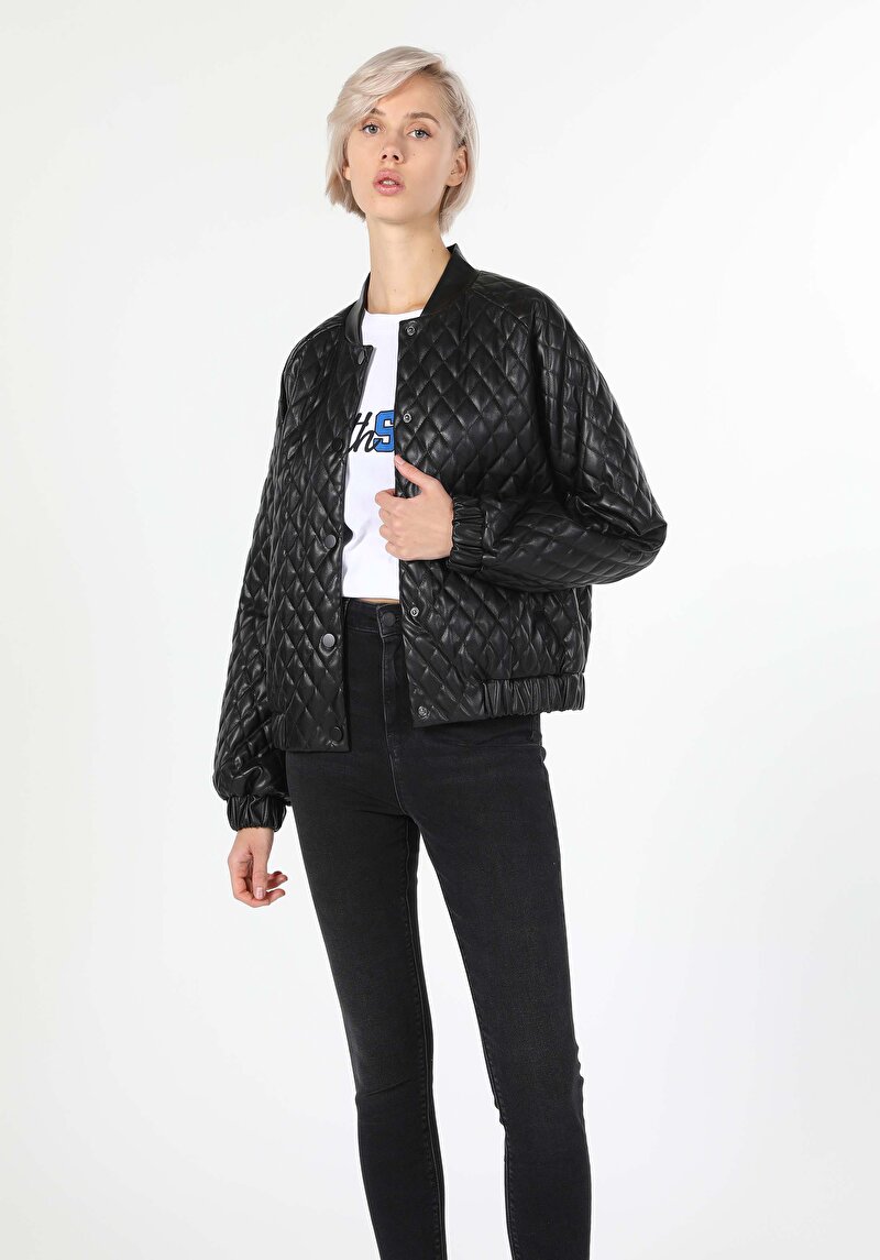 Imagine a Regular Fit Dominant Collar Snap Lined Palton Negru Pentru Femei Pu