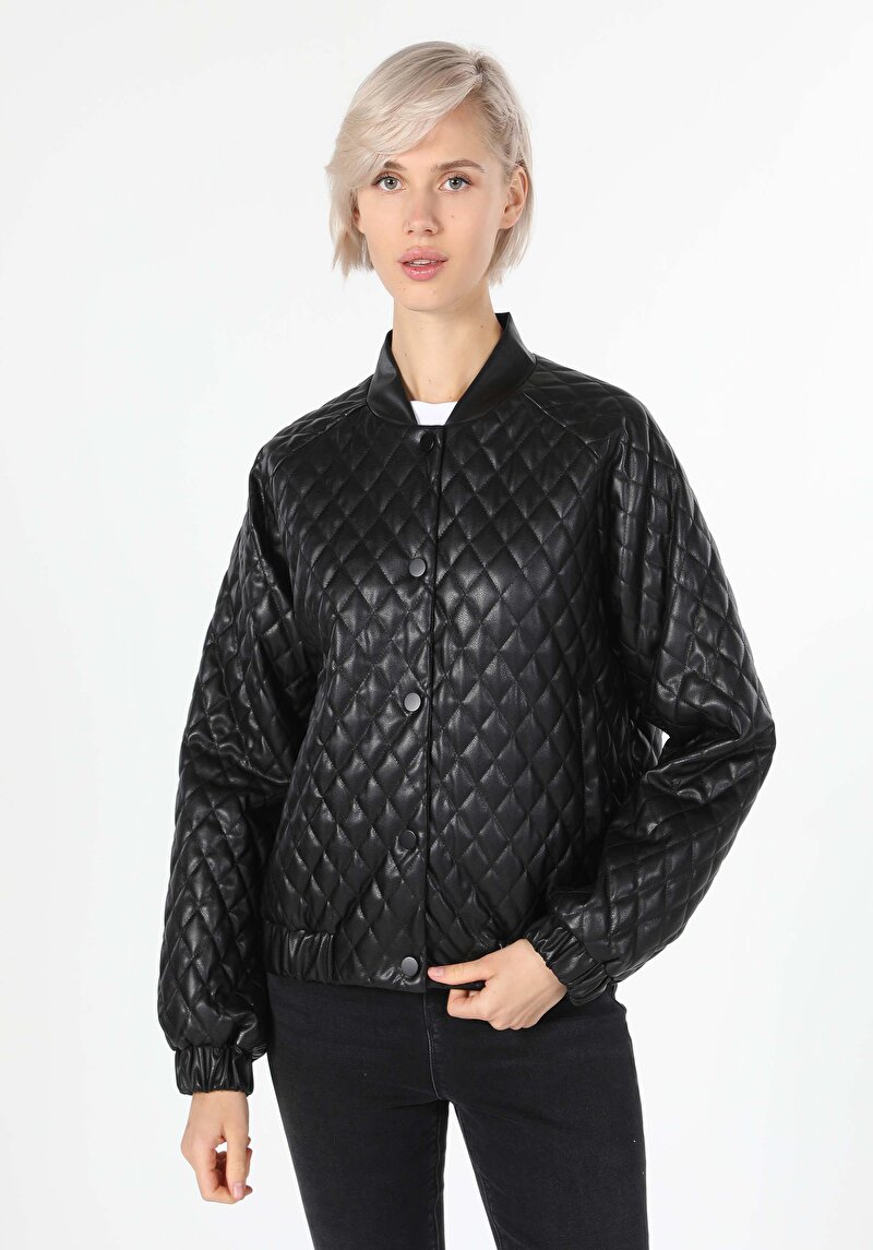 Afișați detalii pentru Regular Fit Dominant Collar Snap Lined Palton Negru Pentru Femei Pu