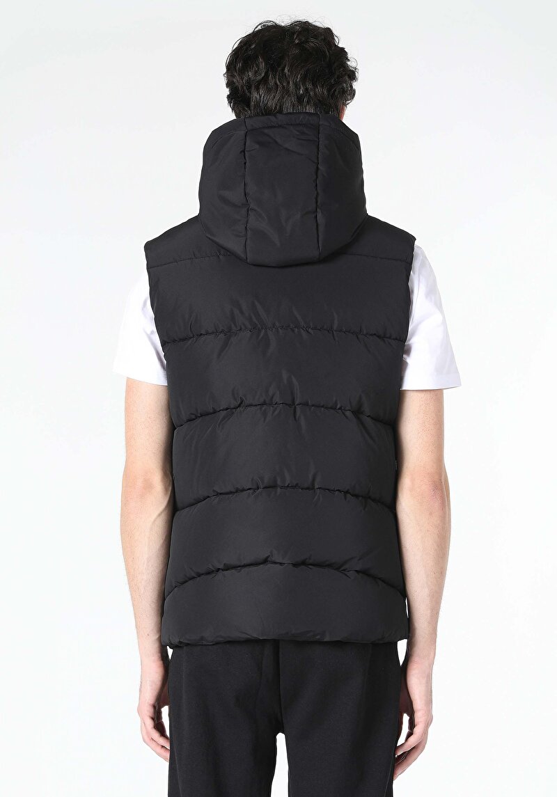 Afișați detalii pentru Vesta De Barbati Negru Slim Fit  Cl1062535