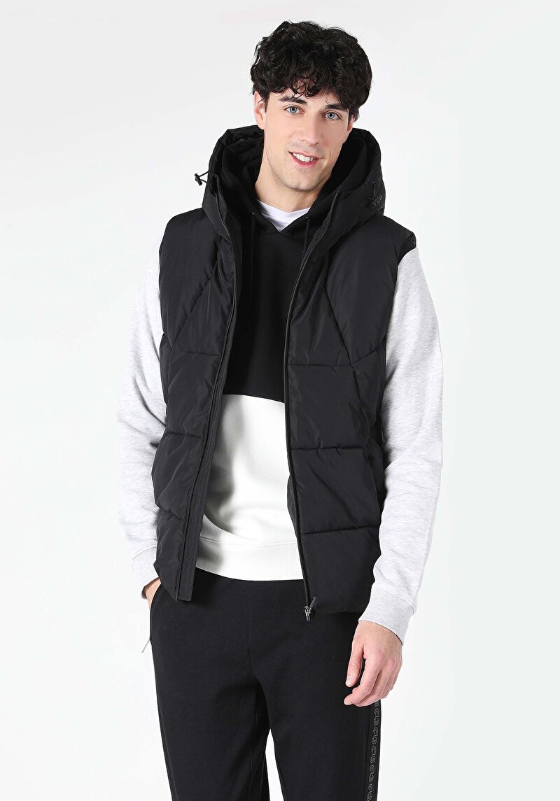 Afișați detalii pentru Vesta De Barbati Negru Slim Fit  Cl1062535