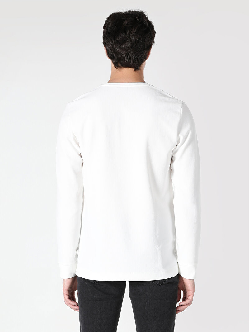 Afișați detalii pentru Tricou Cu Maneca Lunga De Barbati Alb Regular Fit  Cl1062460