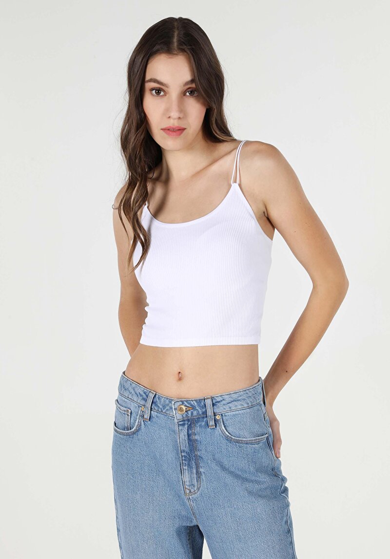 Imagine a Maiou Alb Slim Fit Pentru Femei