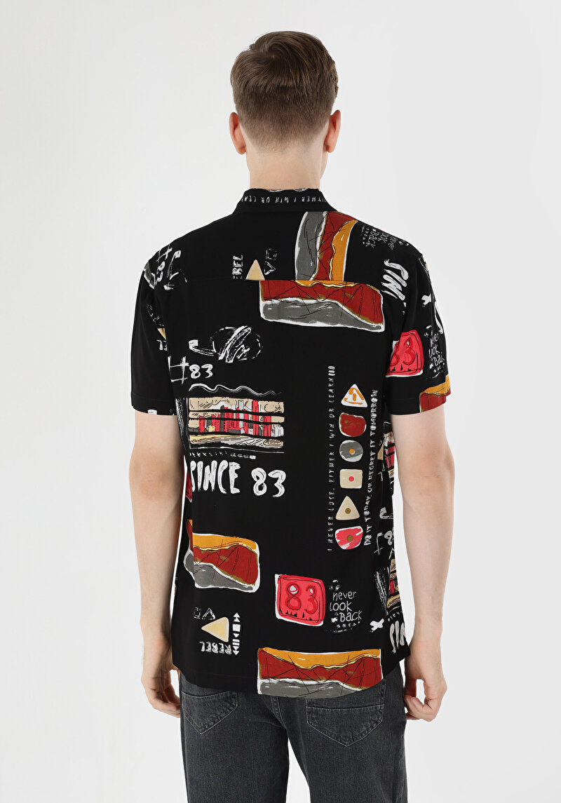 Imagine a Cămașă Cu Gât İmprimat Cămașă Neagră Cu Mânecă Scurtă Pentru Bărbați