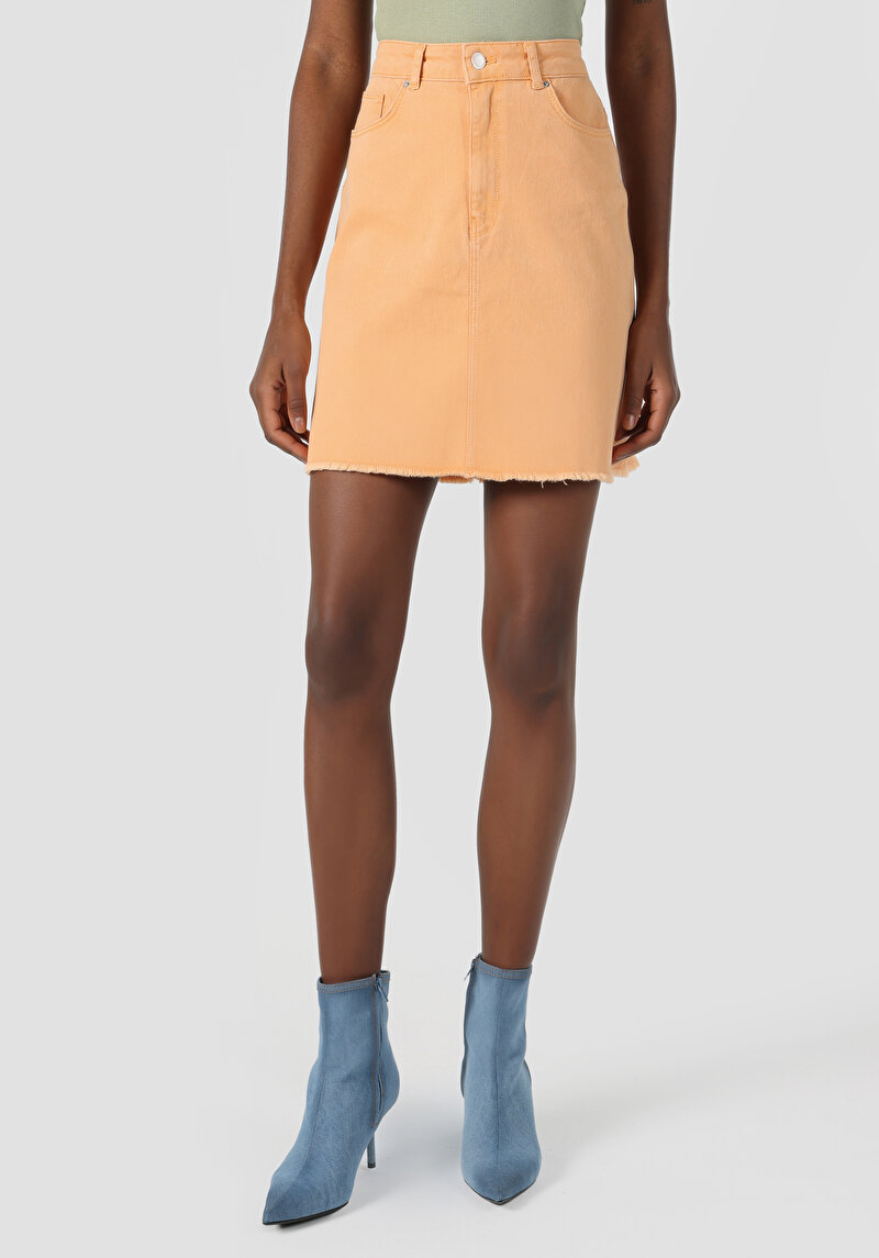 Afișați detalii pentru Fustă Gri Pentru Femei Cu Nasturi Drepți Slim Fit