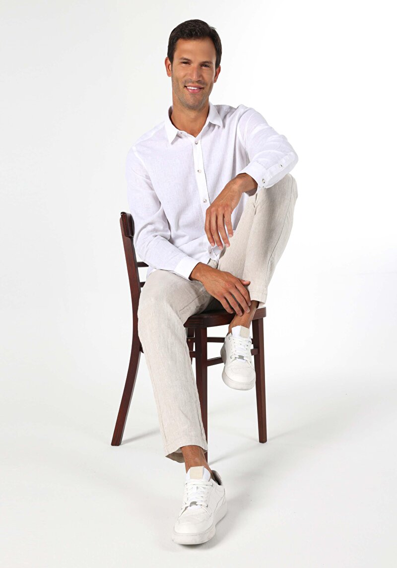 Imagine a Pantaloni De Barbati Alb Regular Fit Cl1063619