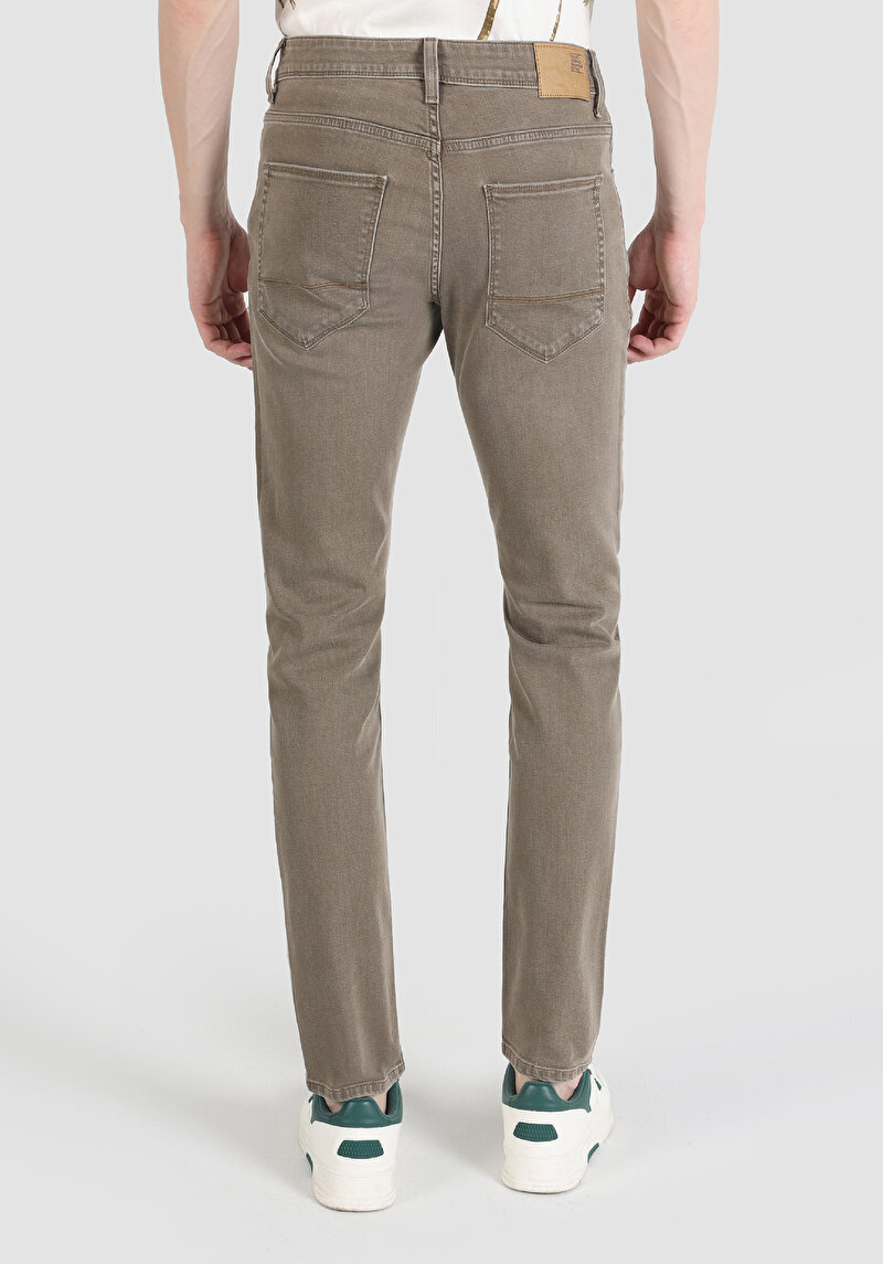 Imagine a Blugi Kaki Pentru Bărbați Cu Talie Dreaptă Cu Talie Dreaptă