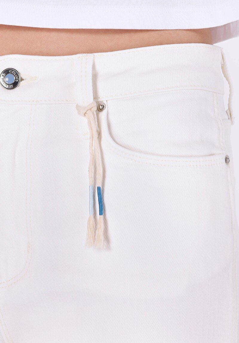 Afișați detalii pentru Regular Fit Mid Waist Bootcut Blugi Albi Pentru Femei