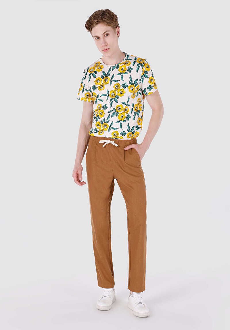 Imagine a Regular Fit Mid Waist Straight Leg Pantaloni Maro Pentru Bărbați