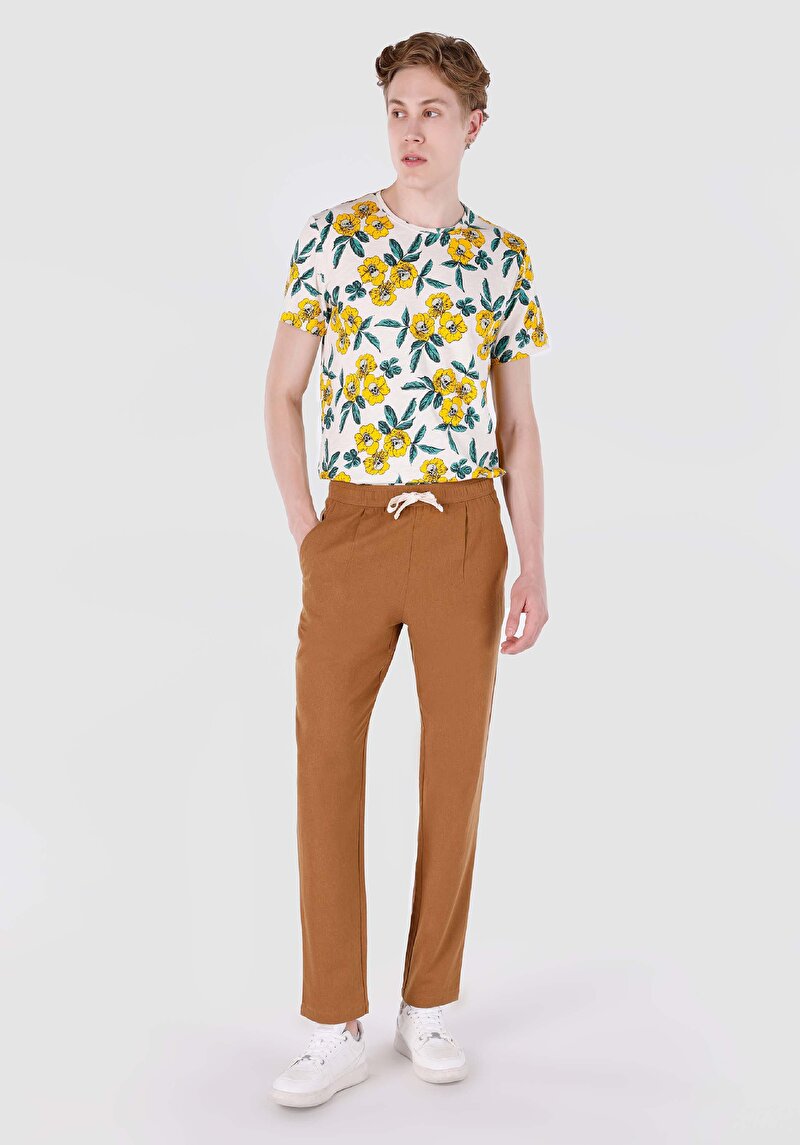 Imagine a Regular Fit Mid Waist Straight Leg Pantaloni Maro Pentru Bărbați