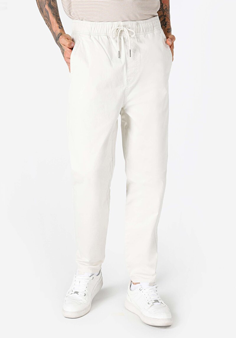 Afișați detalii pentru Pantaloni De Barbati Alb Comfort Fit  Cl1064123