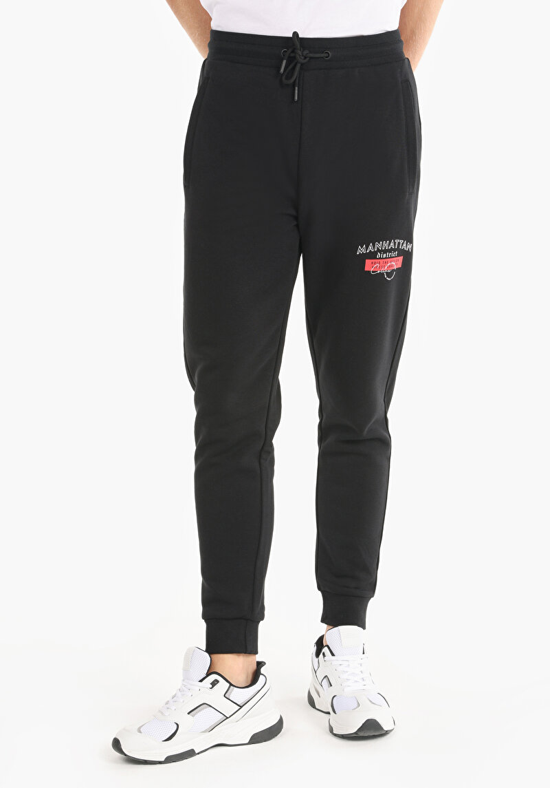 Imagine a Pantaloni De Trening De Barbati Negru Regular Fit Cl1064780