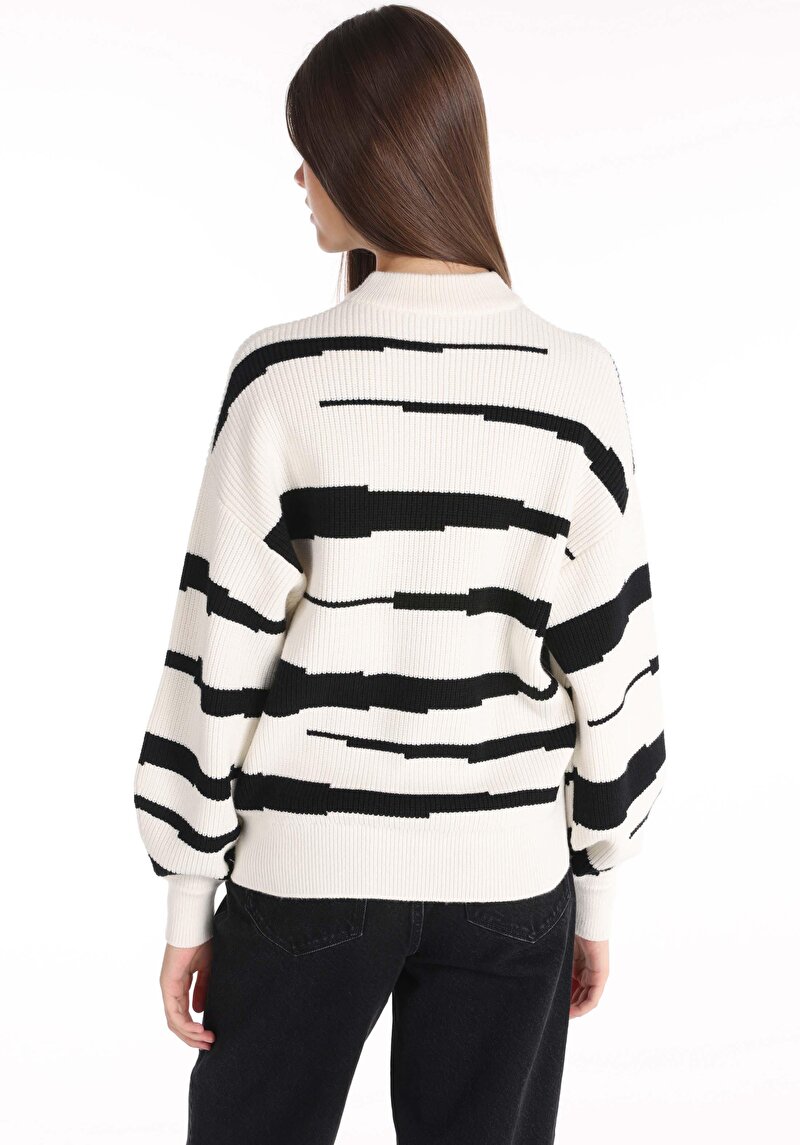 Imagine a Pulover De Dama Alb Regular Fit Cl1065267