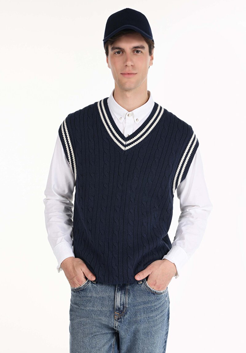 Imagine a Pulover De Barbati Albastru Marin Regular Fit Cl1064835