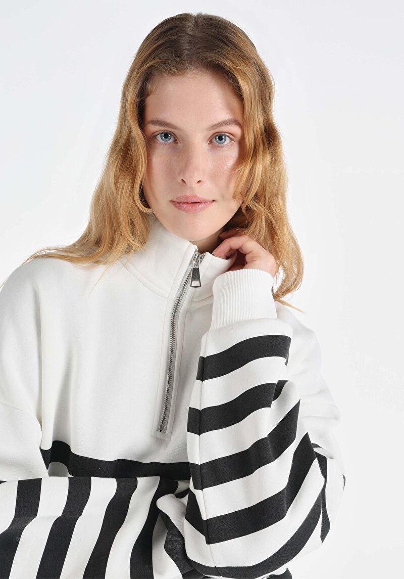 Afișați detalii pentru Hanorac / Bluza De Dama Alb   Cl1065922