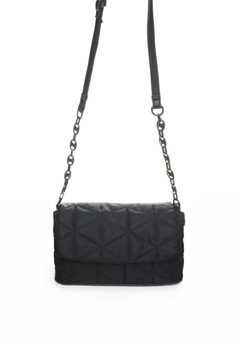 Imagine a Geantă Neagră Pentru Femei