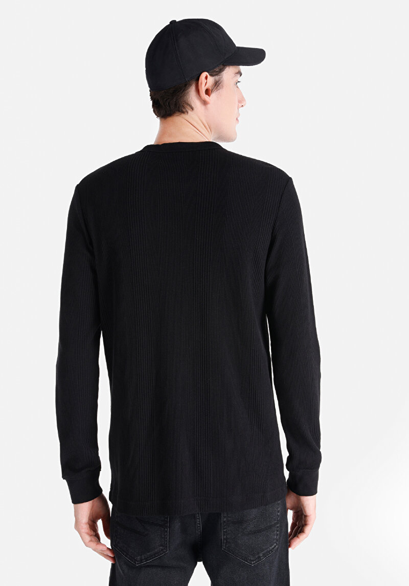 Imagine a Tricou Cu Maneca Lunga De Barbati Negru Regular Fit Cl1061771