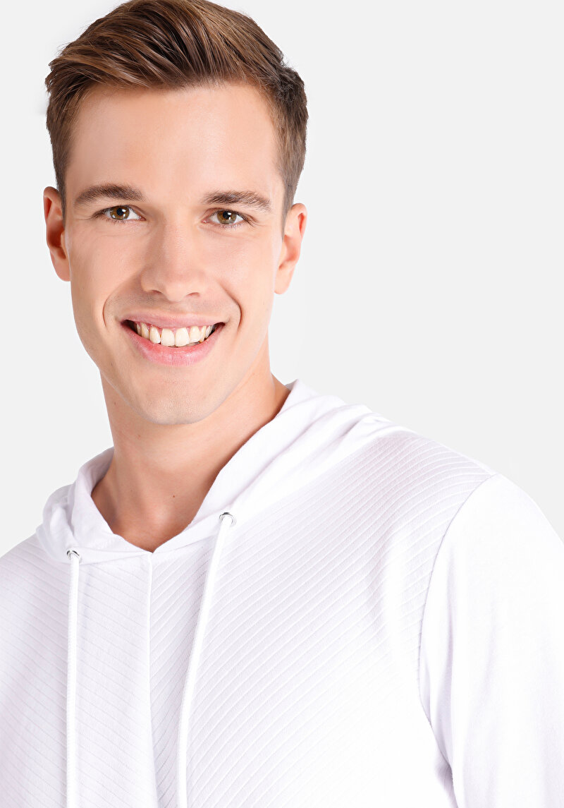 Afișați detalii pentru Tricou Cu Maneca Lunga De Barbati Alb Regular Fit  Cl1064789