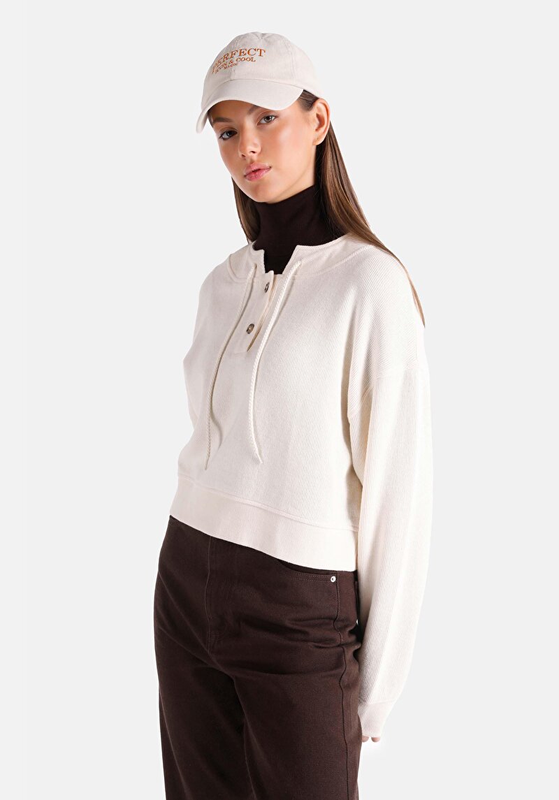 Imagine a Tricou Cu Maneca Lunga De Dama Ecru Regular Fit Cl1065234