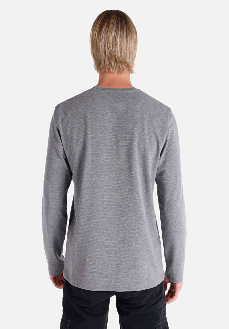 Imagine a Tricou Cu Maneca Lunga De Barbati Gri Regular Fit Cl1064899