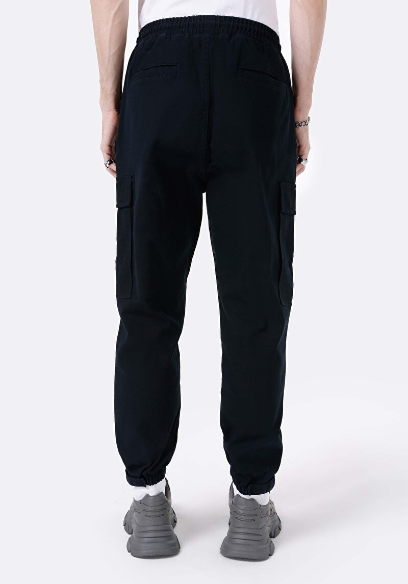 Imagine a Pantaloni Negri Pentru Bărbați Comfort Fit Mid Waist Elastic Leg