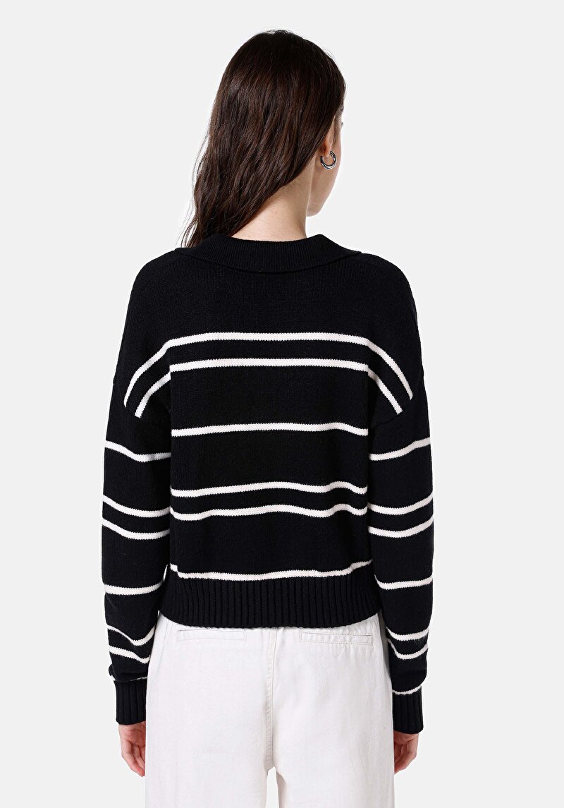 Imagine a Regular Fit Polo Collar Striped Pulover Negru Pentru Femei