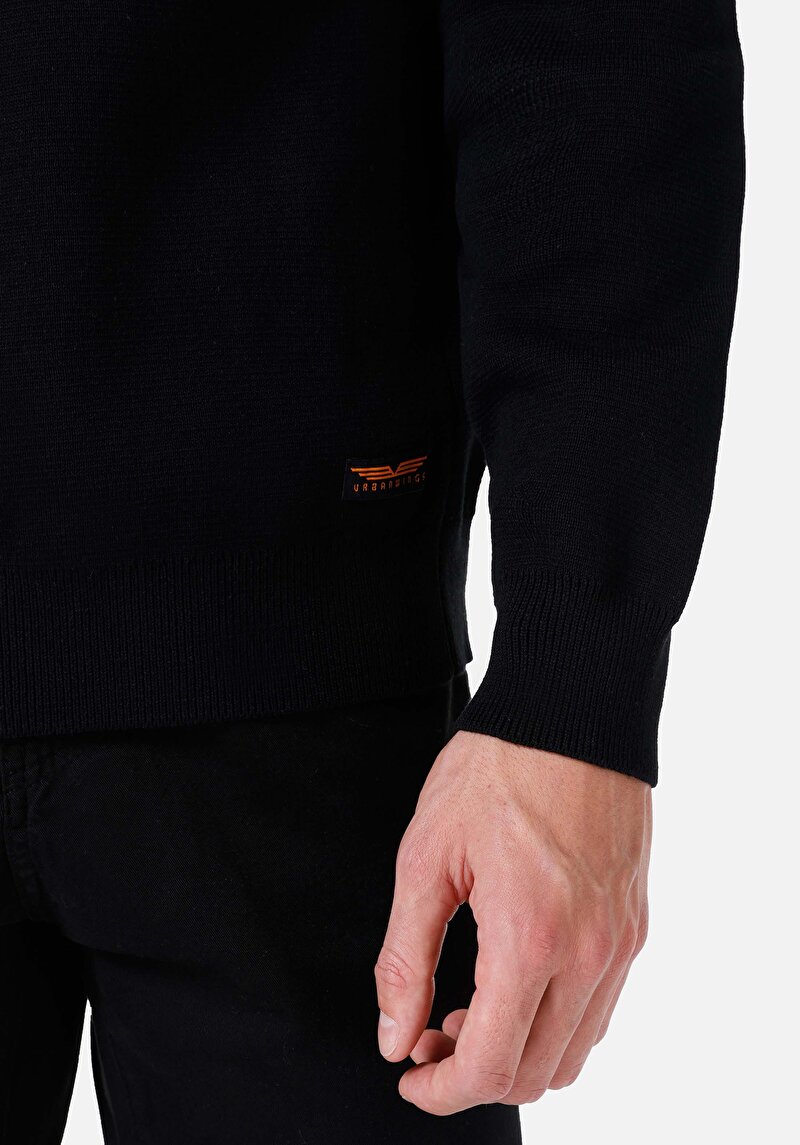 Afișați detalii pentru Pulover Negru Pentru Bărbați Regular Fit Turtle Neck Jacquard