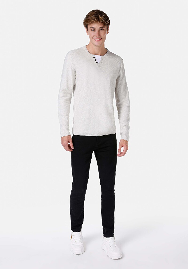 Imagine a Pulover Gri Pentru Bărbați Cu Gât Rotund Regular Fit
