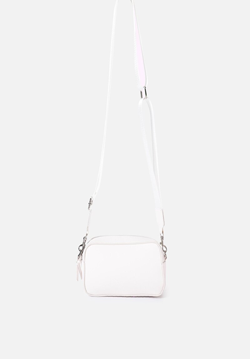 Imagine a Geantă Albă Pentru Femei