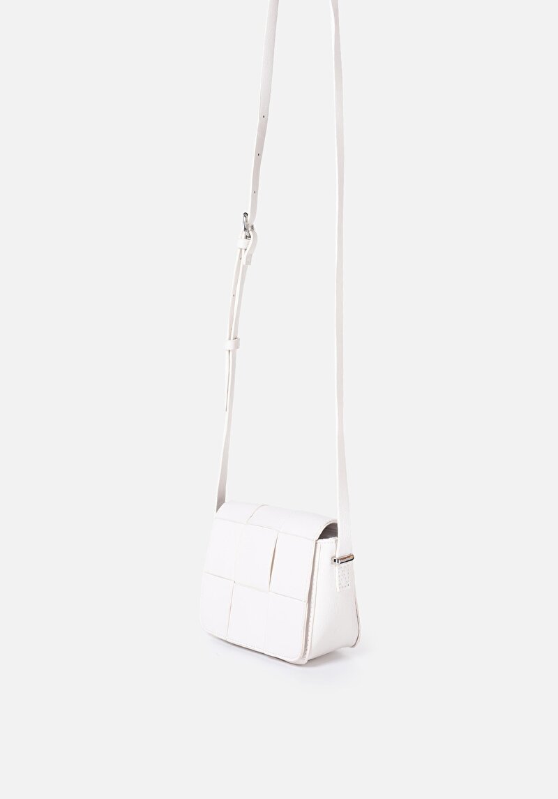 Imagine a Geantă Albă Pentru Femei