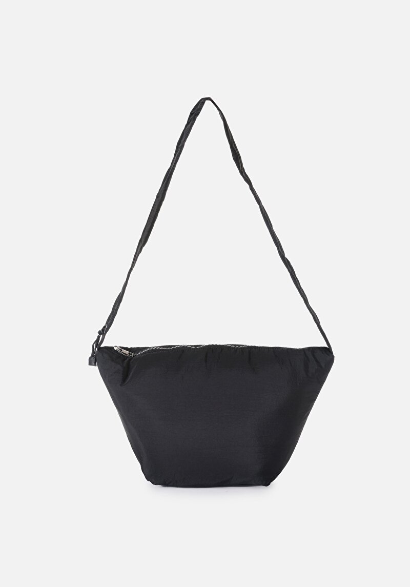 Imagine a Geantă Neagră Pentru Femei