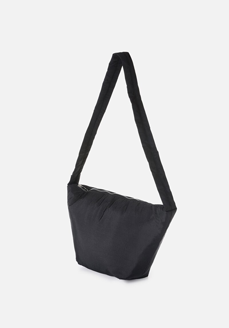 Imagine a Geantă Neagră Pentru Femei