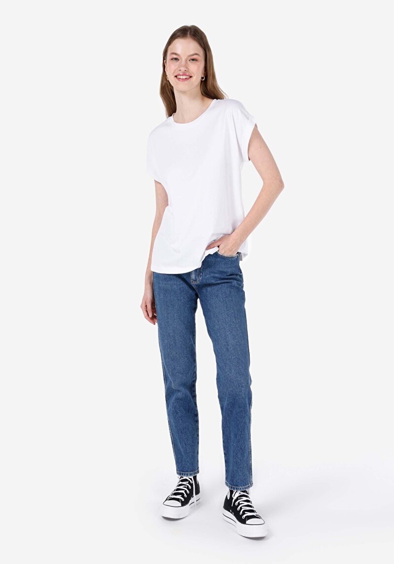 Imagine a Regular Fit Round Neck Drept Tricou Alb Cu Mânecă Scurtă Pentru Femei