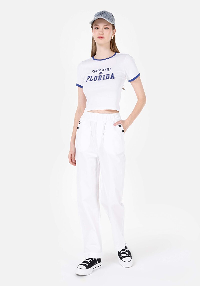 Afișați detalii pentru Slim Fit Round Neck Imprimat Tricou Alb Cu Mânecă Scurtă Pentru Femei