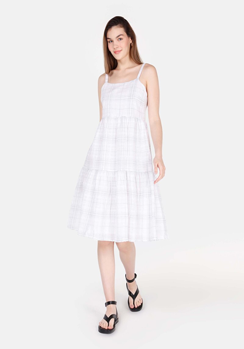 Imagine a Rochie Albă Pentru Femei Regular Fit