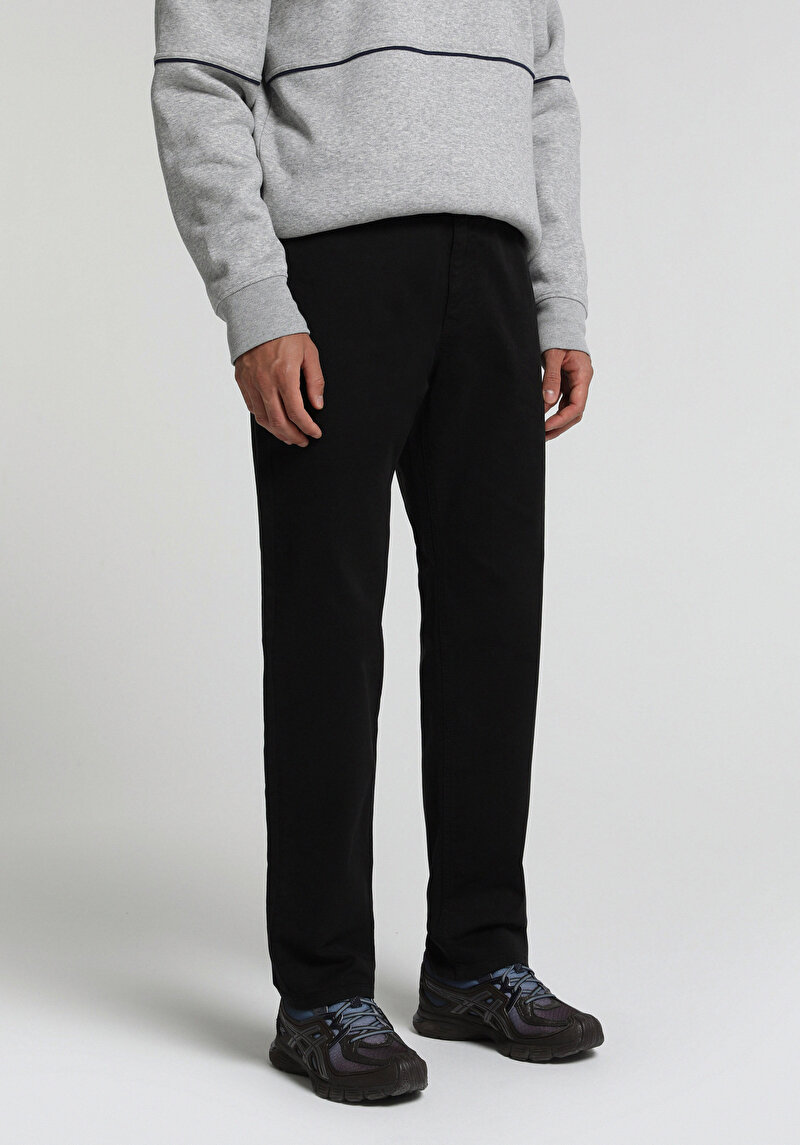Imagine a Pantaloni De Barbati Negru Regular Fit Cl1049750