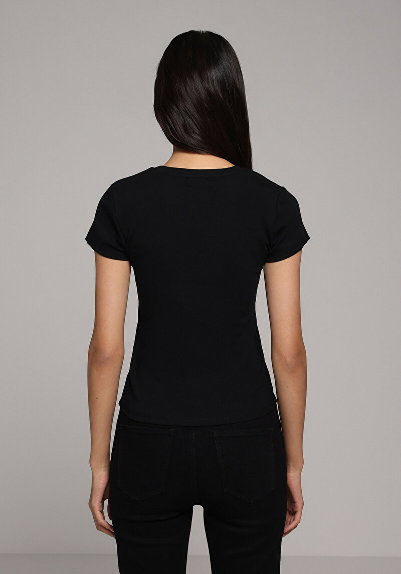 Imagine a Tricou Cu Maneca Scurta De Dama Negru Slim Fit Cl1074441