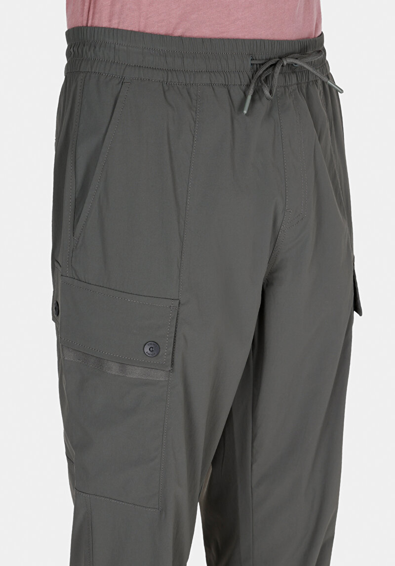 Afișați detalii pentru Pantaloni Verzi Elastici Cu Talie Medie Slim Fit