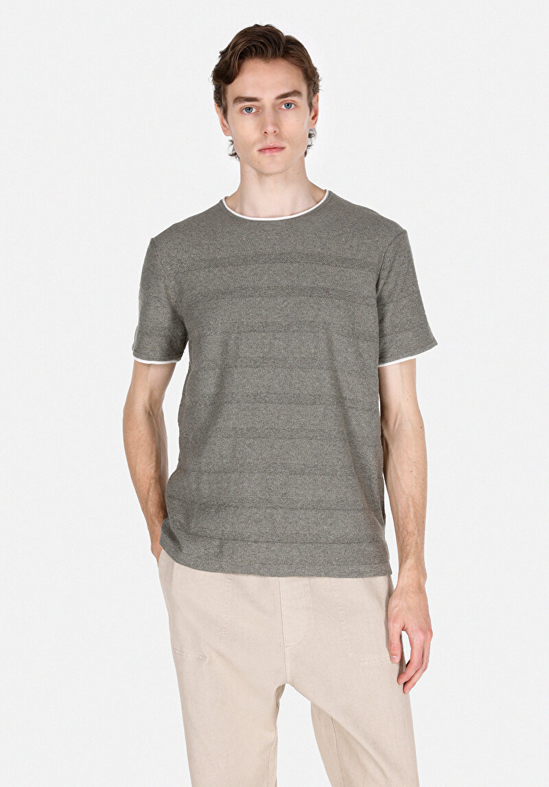 Imagine a Pulover Cu Mâneci Scurte De Barbati Kaki Regular Fit Cl1074003