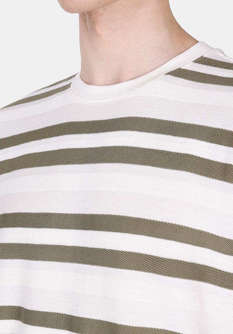 Imagine a Tricou Cu Maneca Scurta De Barbati Alb Regular Fit Cl1068823