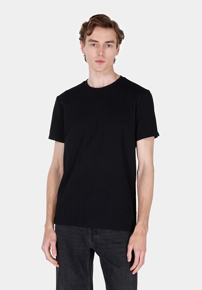 Imagine a Tricou Cu Maneca Scurta De Barbati Negru Regular Fit  Cl1072064