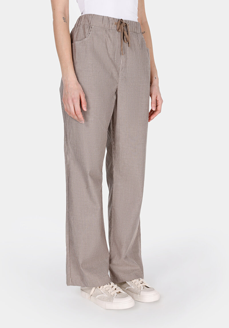 Imagine a Drept Fit Talie Talie Larg Picior Maro Pentru Femei Pantaloni Maro