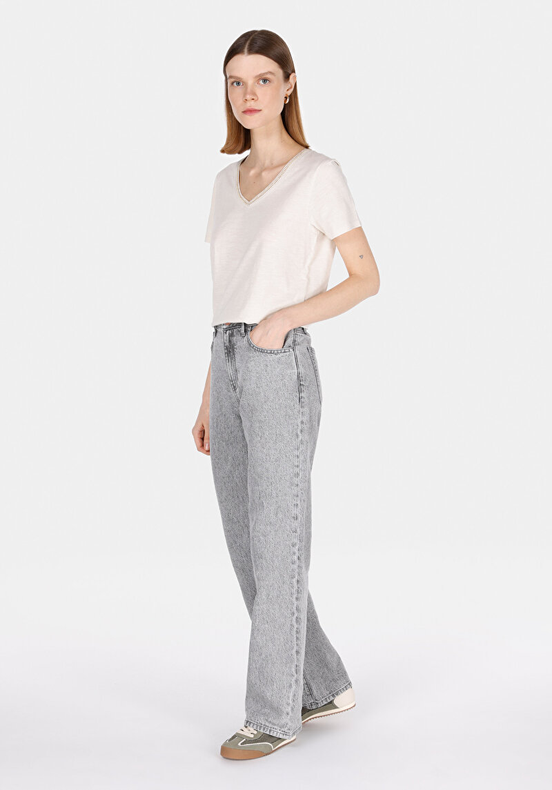 Imagine a Regular Fit V-Neck Drept Tricou Cu Mânecă Scurtă Bej Pentru Femei