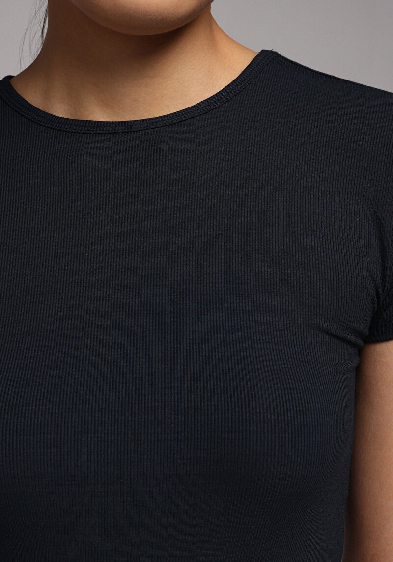 Imagine a Tricou Cu Maneca Scurta De Dama Negru Slim Fit  Cl1068560