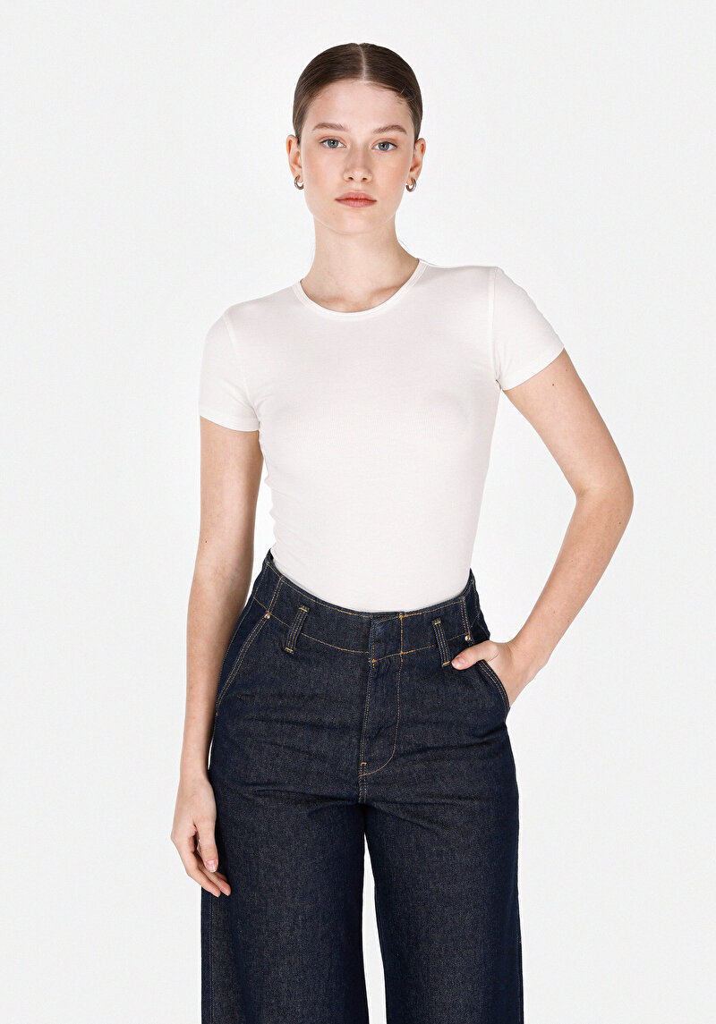 Imagine a Tricou Cu Maneca Scurta De Dama Ecru Slim Fit  Cl1068560